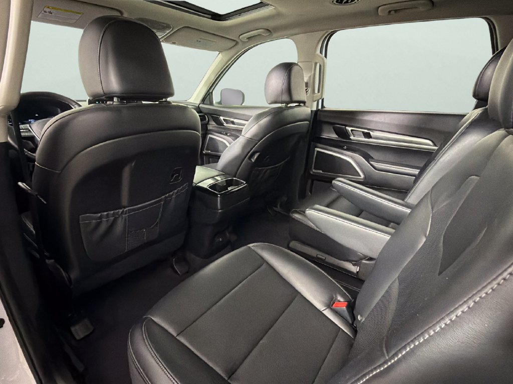 Used 2022 Kia Telluride S FWD image 28