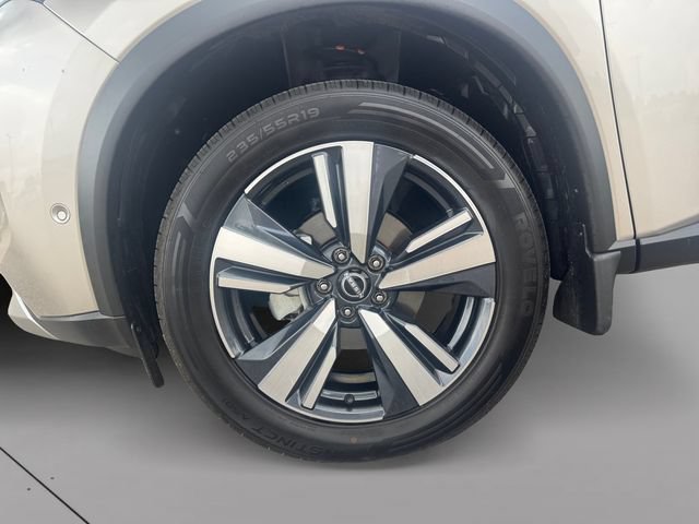 Used 2023 Nissan Rogue Platinum w/ Platinum Premium Package FWD image 9