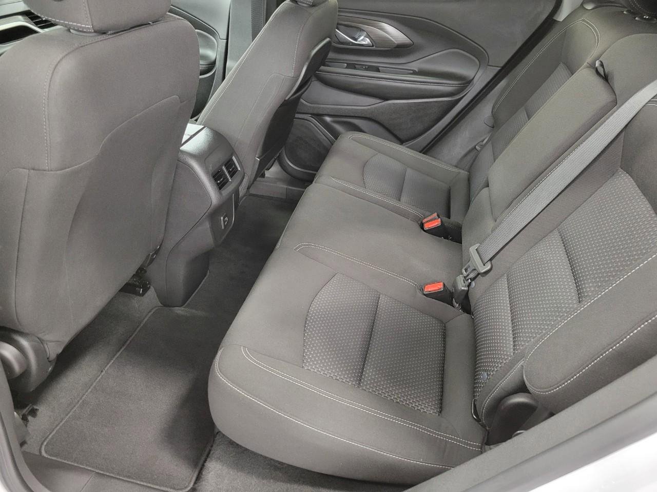 Used 2024 GMC Terrain SLE image 22