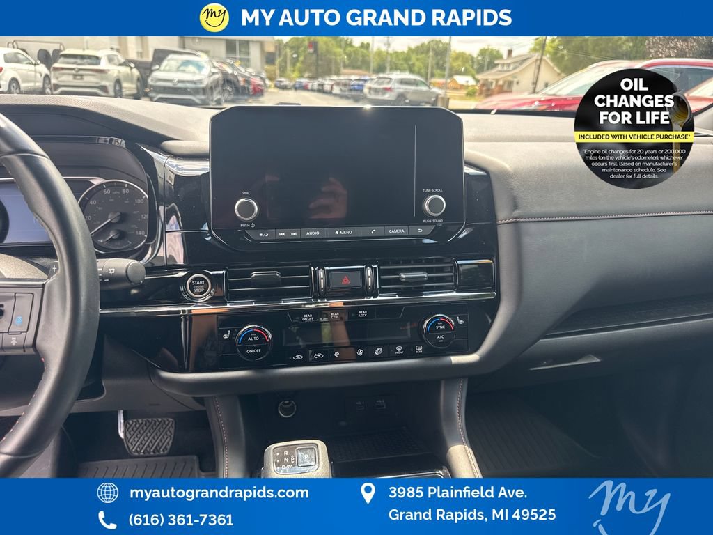 Used 2024 Nissan Pathfinder Rock Creek AWD/4WD image 19