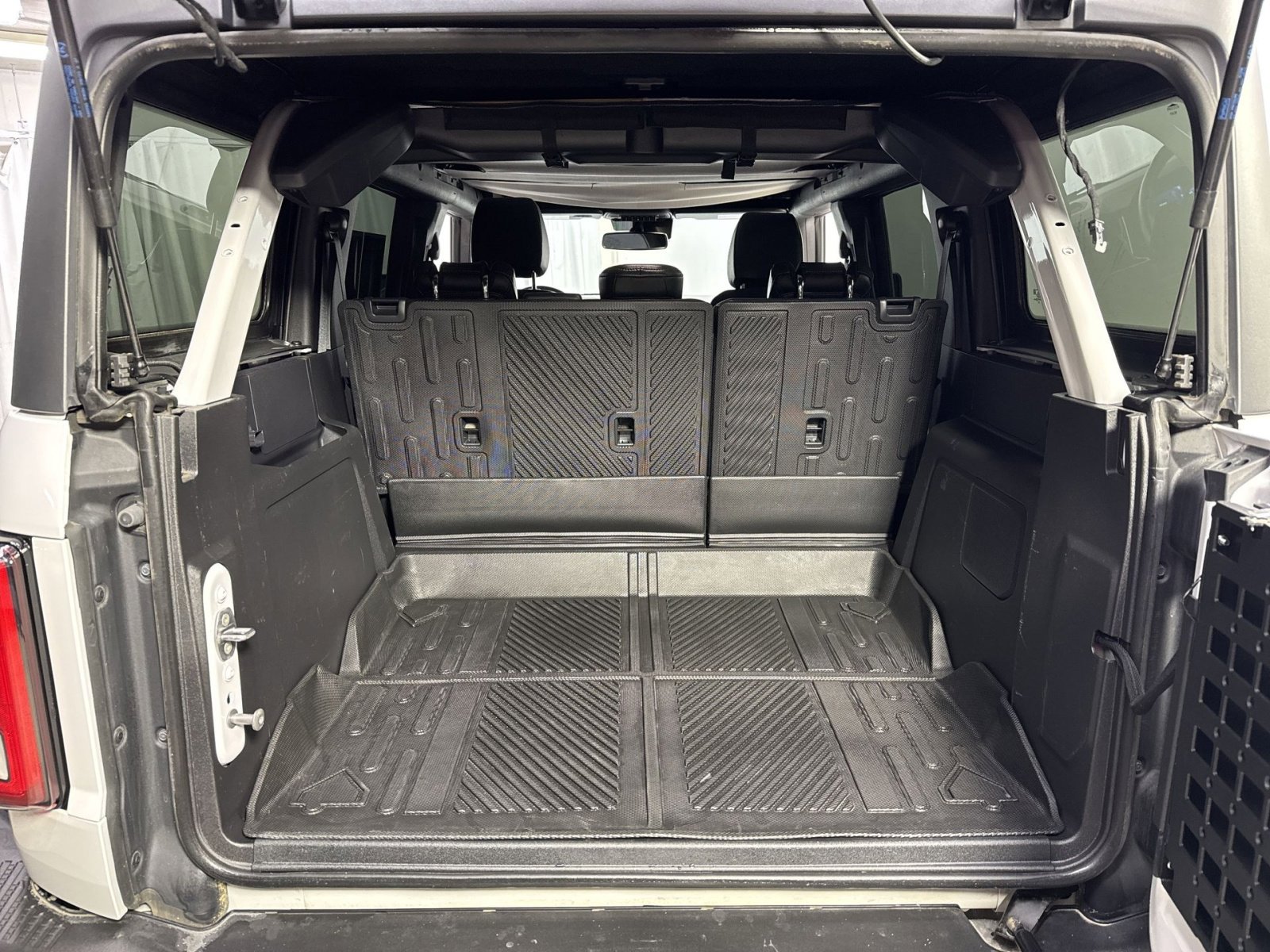 Used 2023 Ford Bronco Badlands image 29