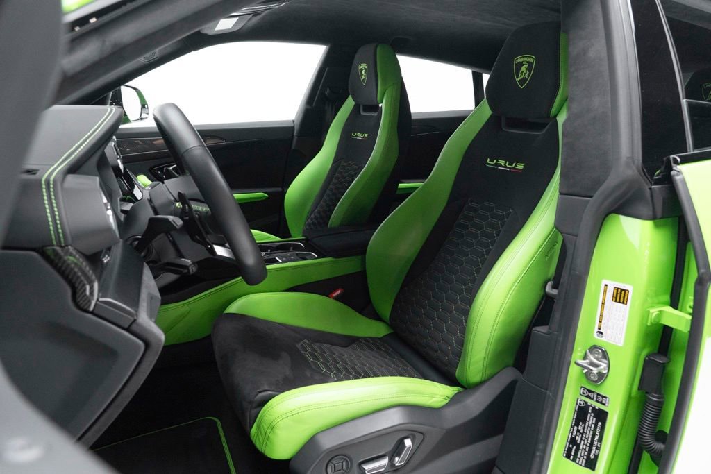 Used 2021 Lamborghini Urus AWD/4WD image 3