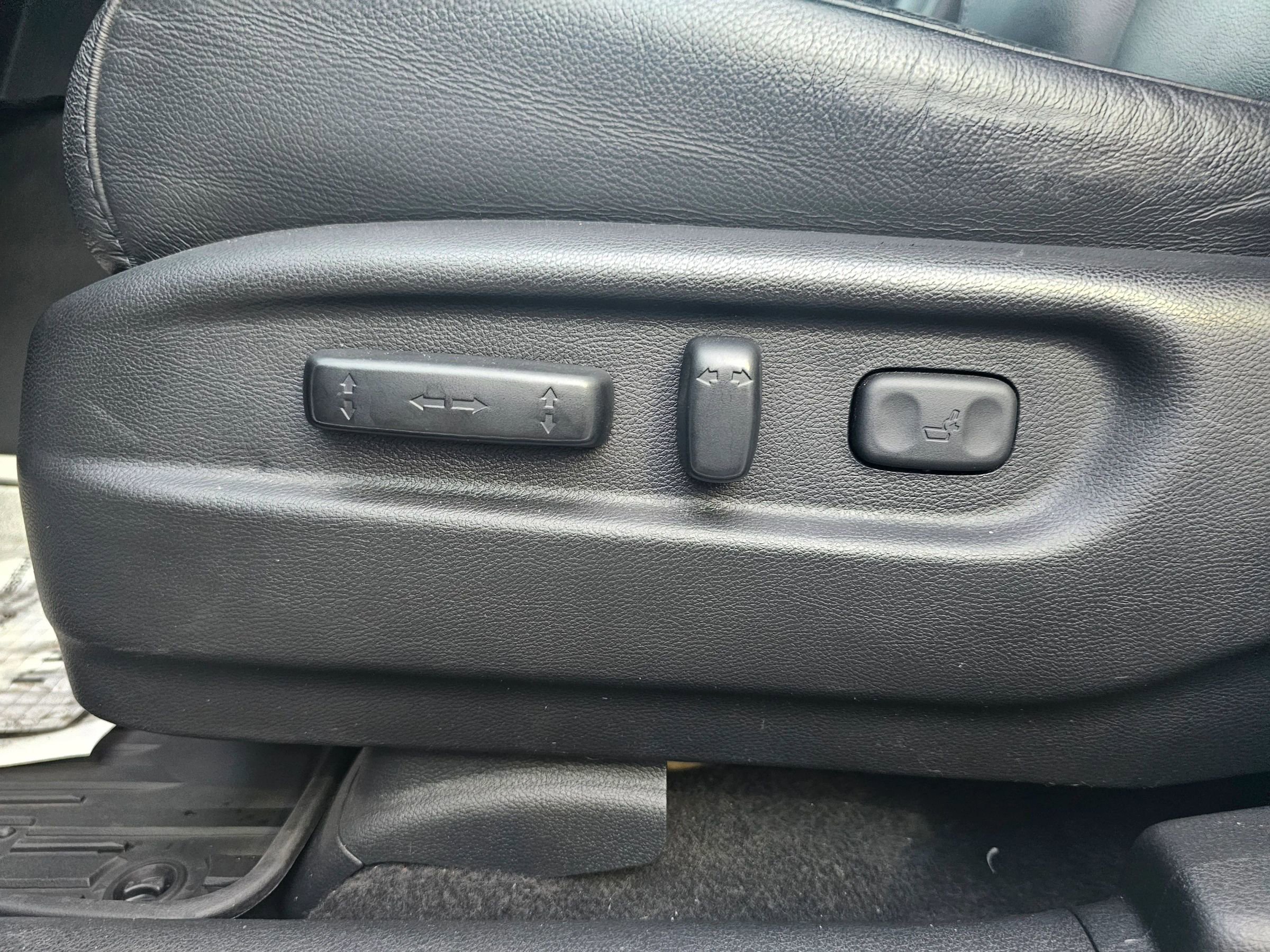 Used 2022 Honda Pilot Touring image 14