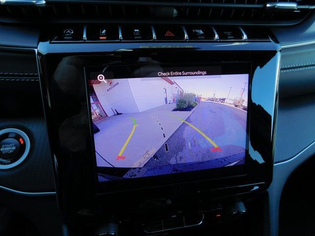 New 2025 Jeep Grand Cherokee L Laredo image 31