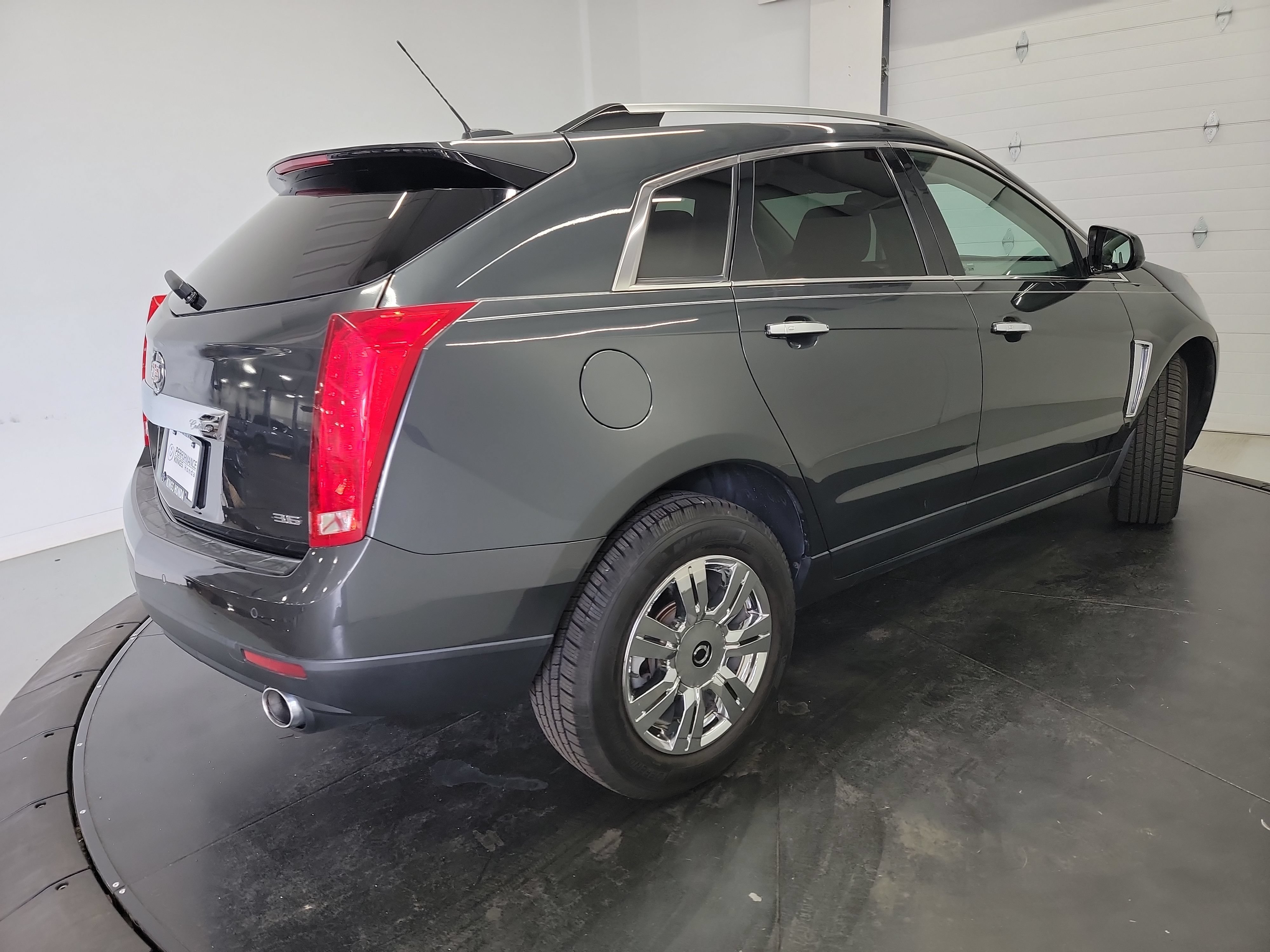 Used 2015 Cadillac SRX Luxury FWD image 9