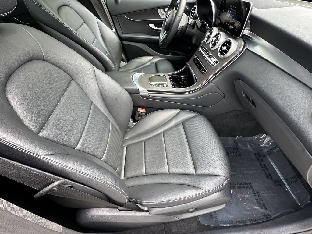 Certified 2022 Mercedes-Benz GLC 300 4MATIC w/ Multimedia Package Lite image 15