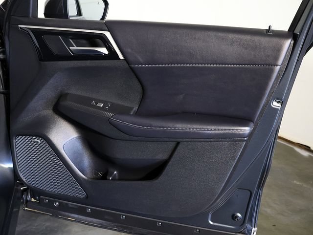Used 2025 Mitsubishi Outlander SE FWD image 35