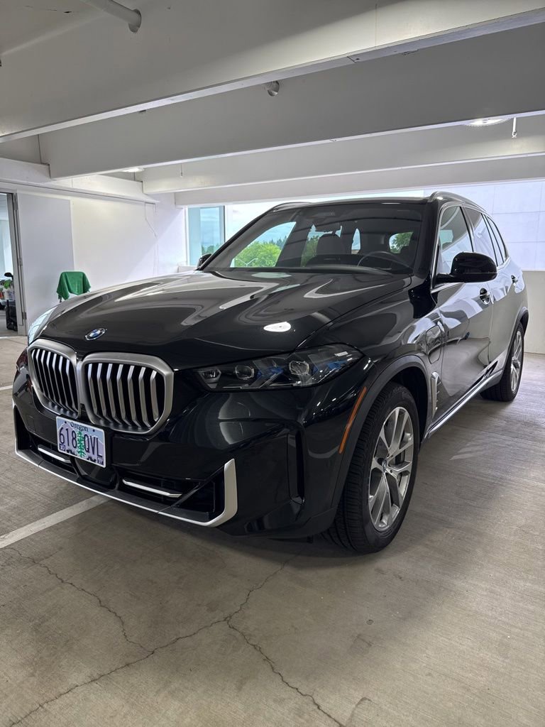 Used 2025 BMW X5 xDrive50e AWD/4WD image 1