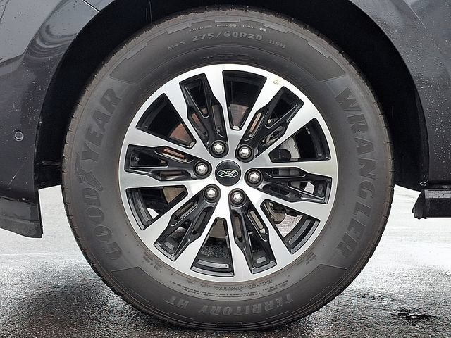 Used 2025 Ford Expedition Platinum AWD/4WD image 8