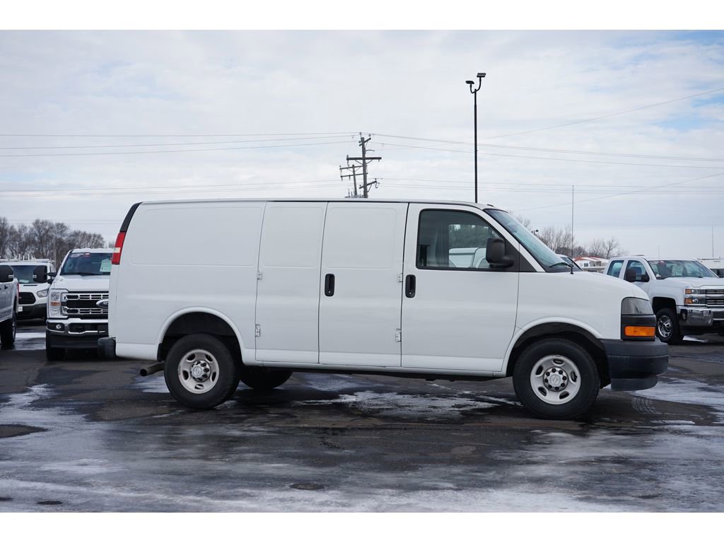 Used 2018 Chevrolet Express 2500 w/ Driver Convenience Package image 2