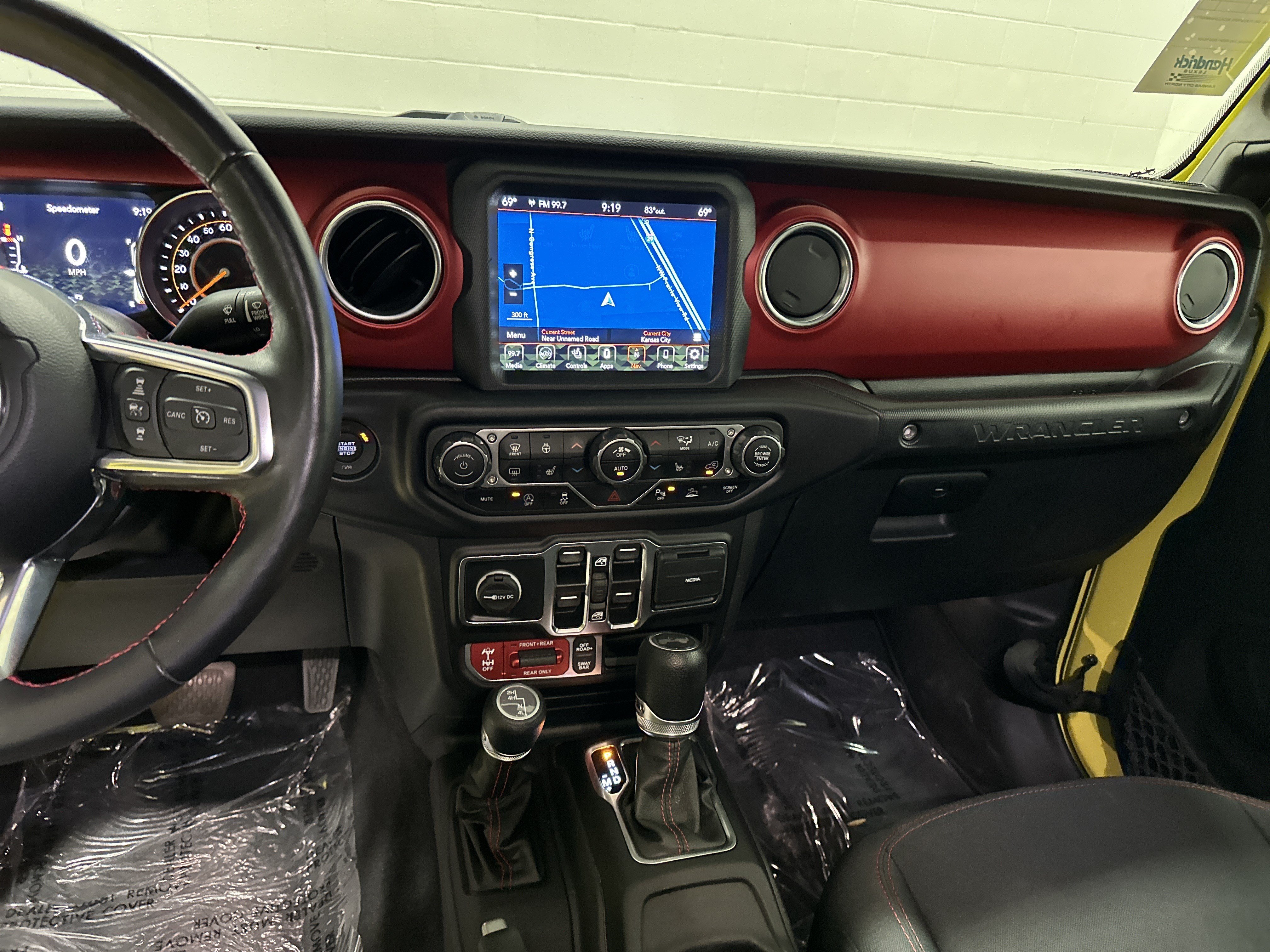Used 2023 Jeep Wrangler Unlimited Rubicon w/ Safety Group AWD/4WD image 30