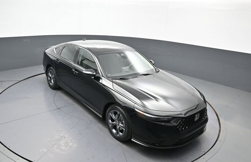 Certified 2023 Honda Accord EX image 33
