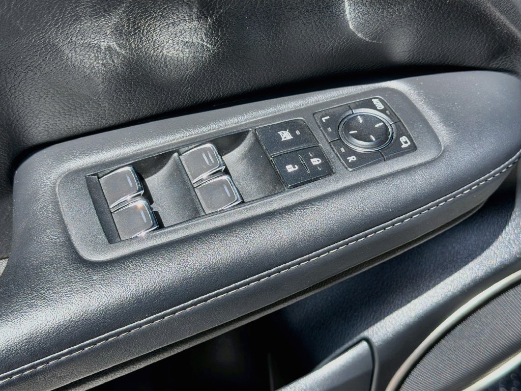 Used 2022 Lexus RX 350L Premium w/ Premium Package AWD/4WD image 17