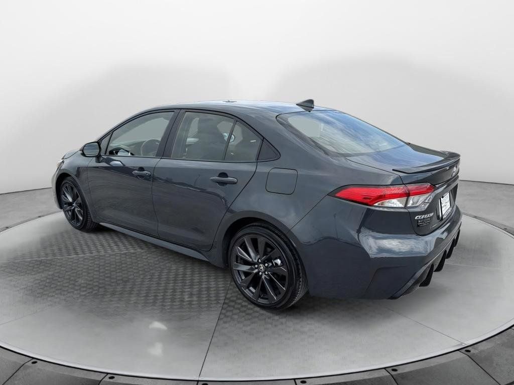 Used 2024 Toyota Corolla SE image 6