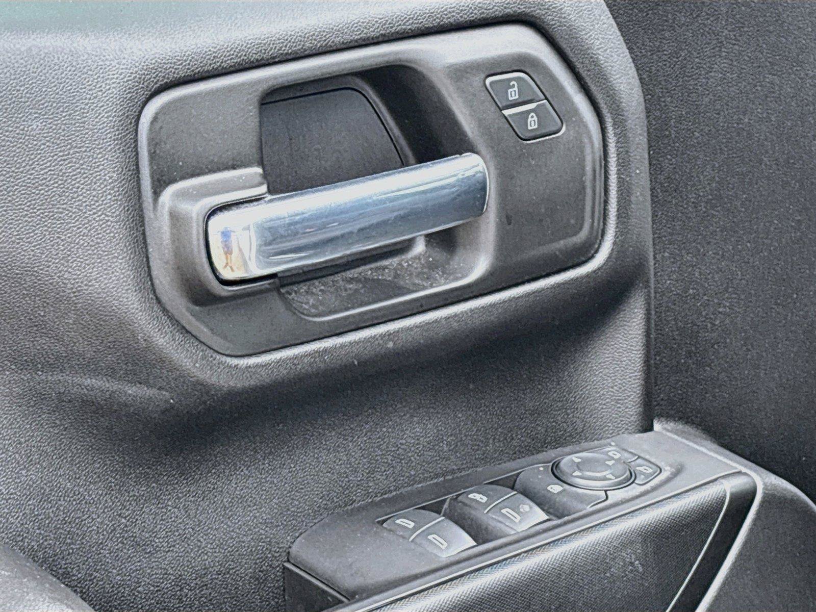 Used 2022 Chevrolet Silverado 1500 Custom w/ Rally Edition AWD/4WD image 18