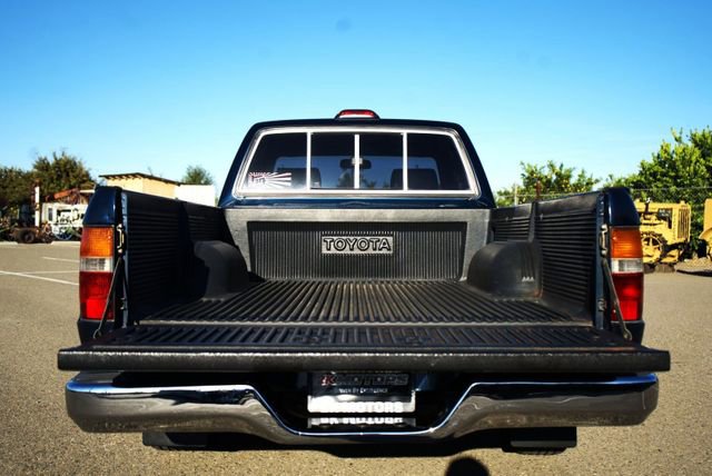 Used 1994 Toyota Pickup DX image 15