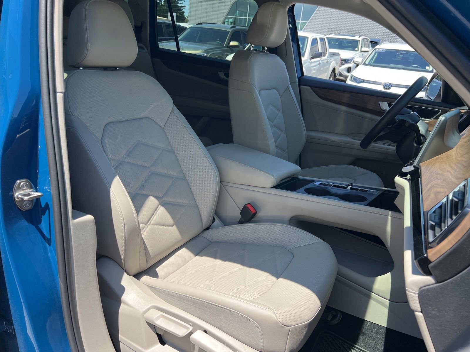 Used 2026 Volkswagen Atlas SE FWD image 38