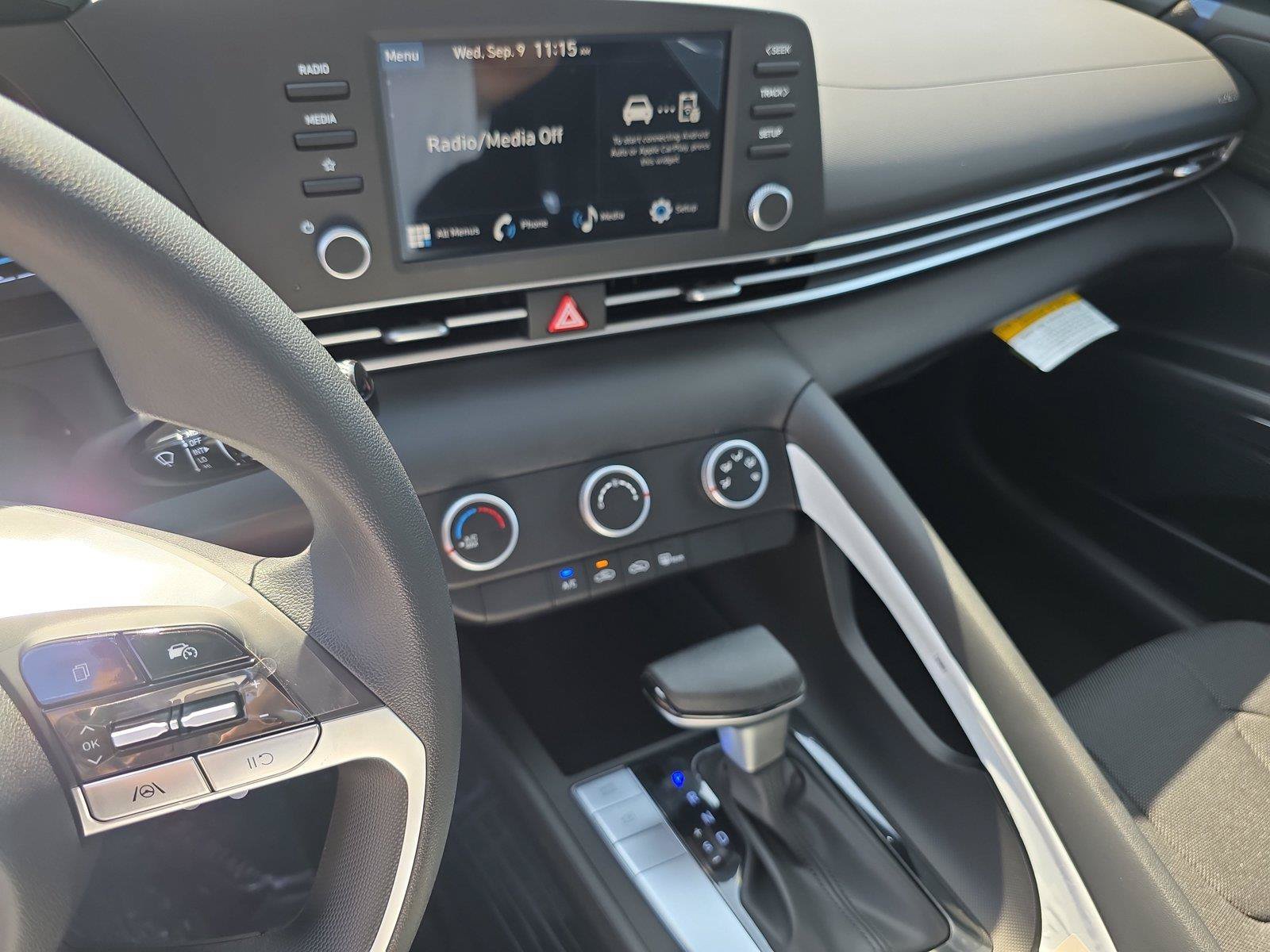 New 2026 Hyundai Elantra SE FWD image 19