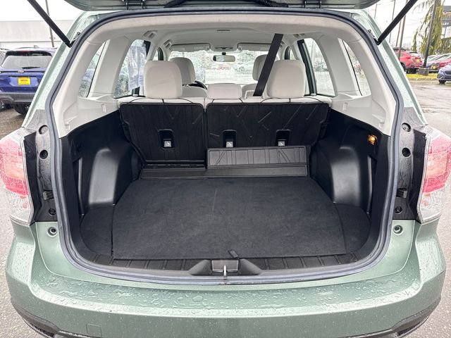 Used 2017 Subaru Forester 2.5i w/ Alloy Wheel Package image 14
