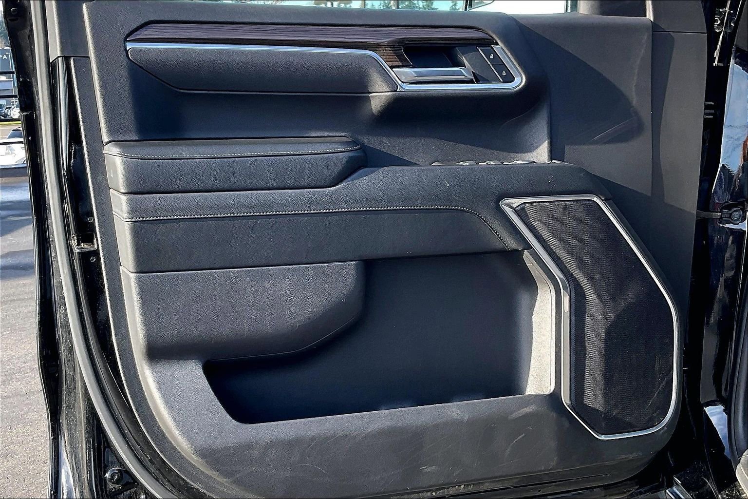 Used 2025 Chevrolet Silverado 1500 LT image 27