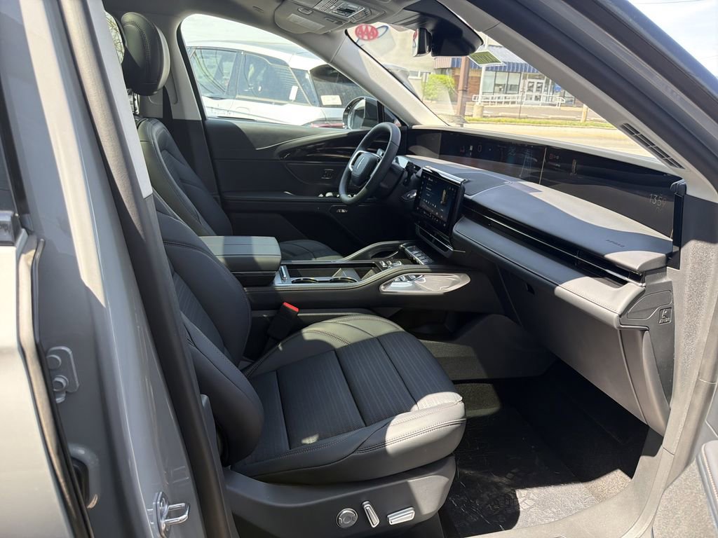 New 2026 Lincoln Nautilus Reserve w/ Jet Appearance Package image 7