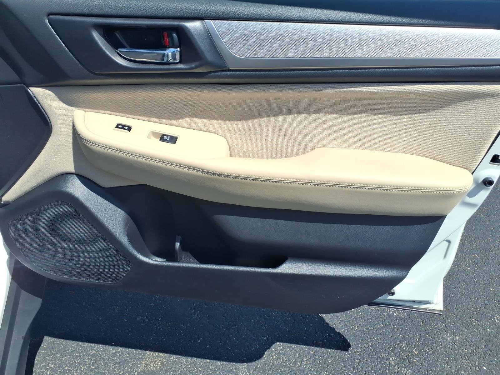 Used 2018 Subaru Outback 2.5i Premium AWD/4WD image 9