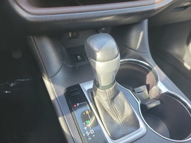 Used 2016 Toyota Highlander XLE FWD image 33