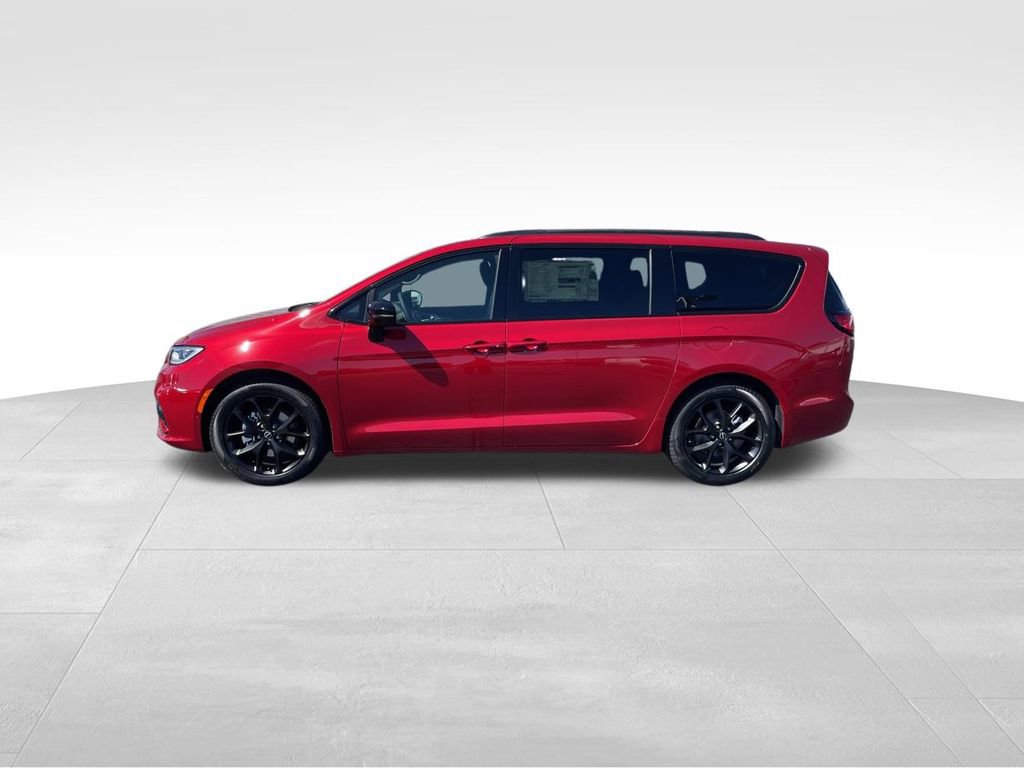 New 2026 Chrysler Pacifica Limited image 5