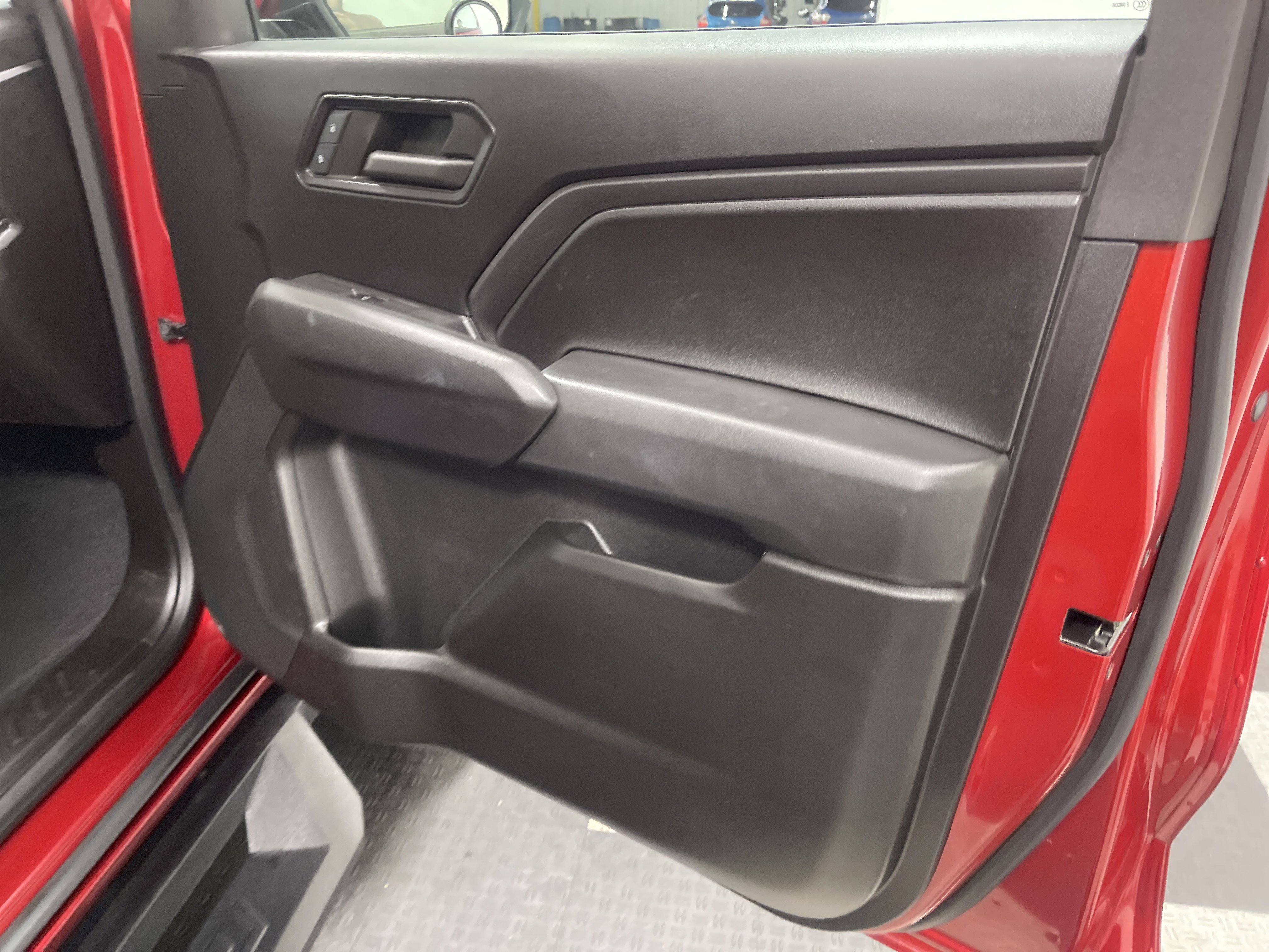 Used 2023 Chevrolet Colorado Trail Boss w/ Advanced Trailering Package image 23