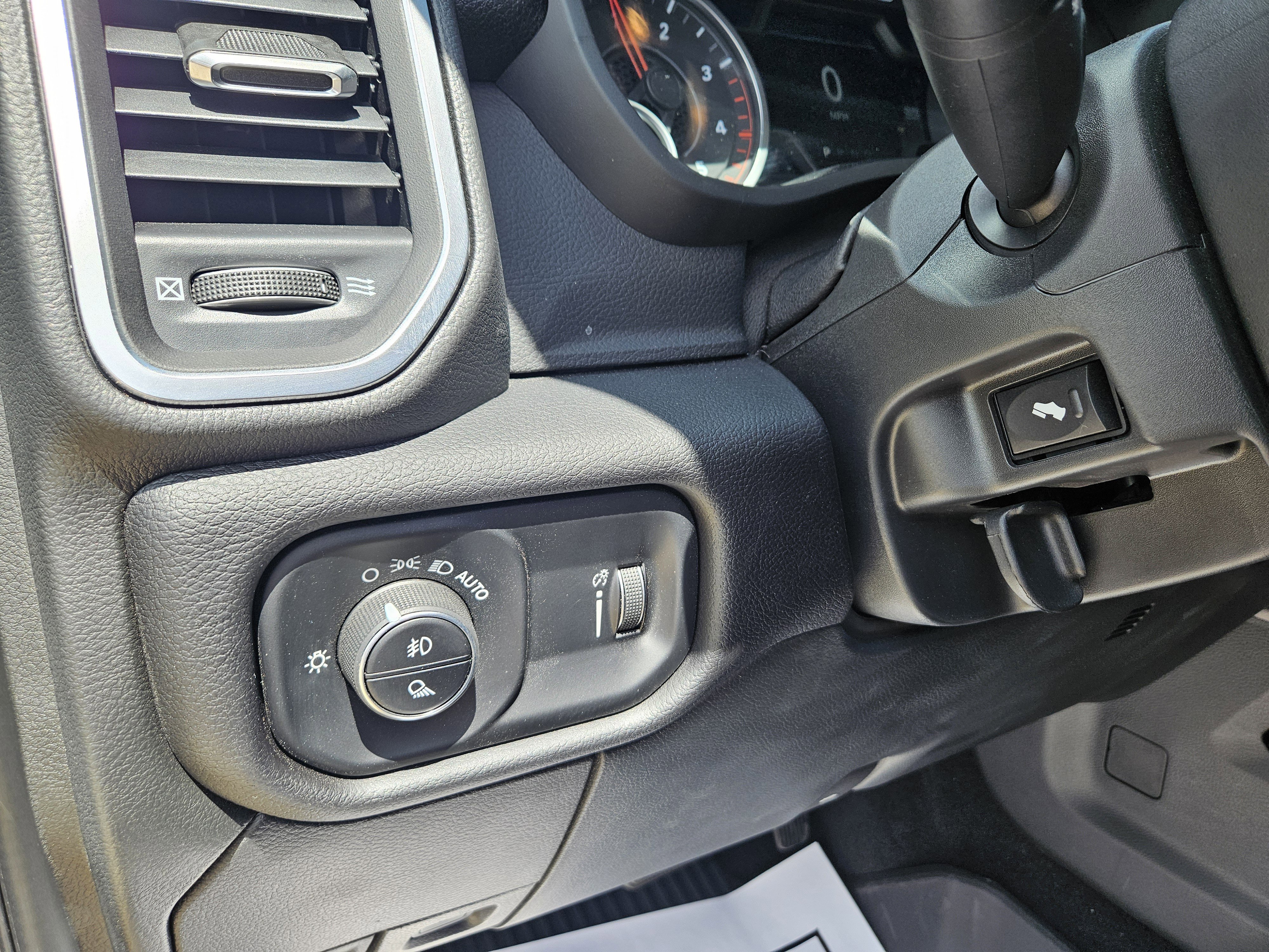 New 2025 RAM 2500 Big Horn w/ Safety Group AWD/4WD image 19
