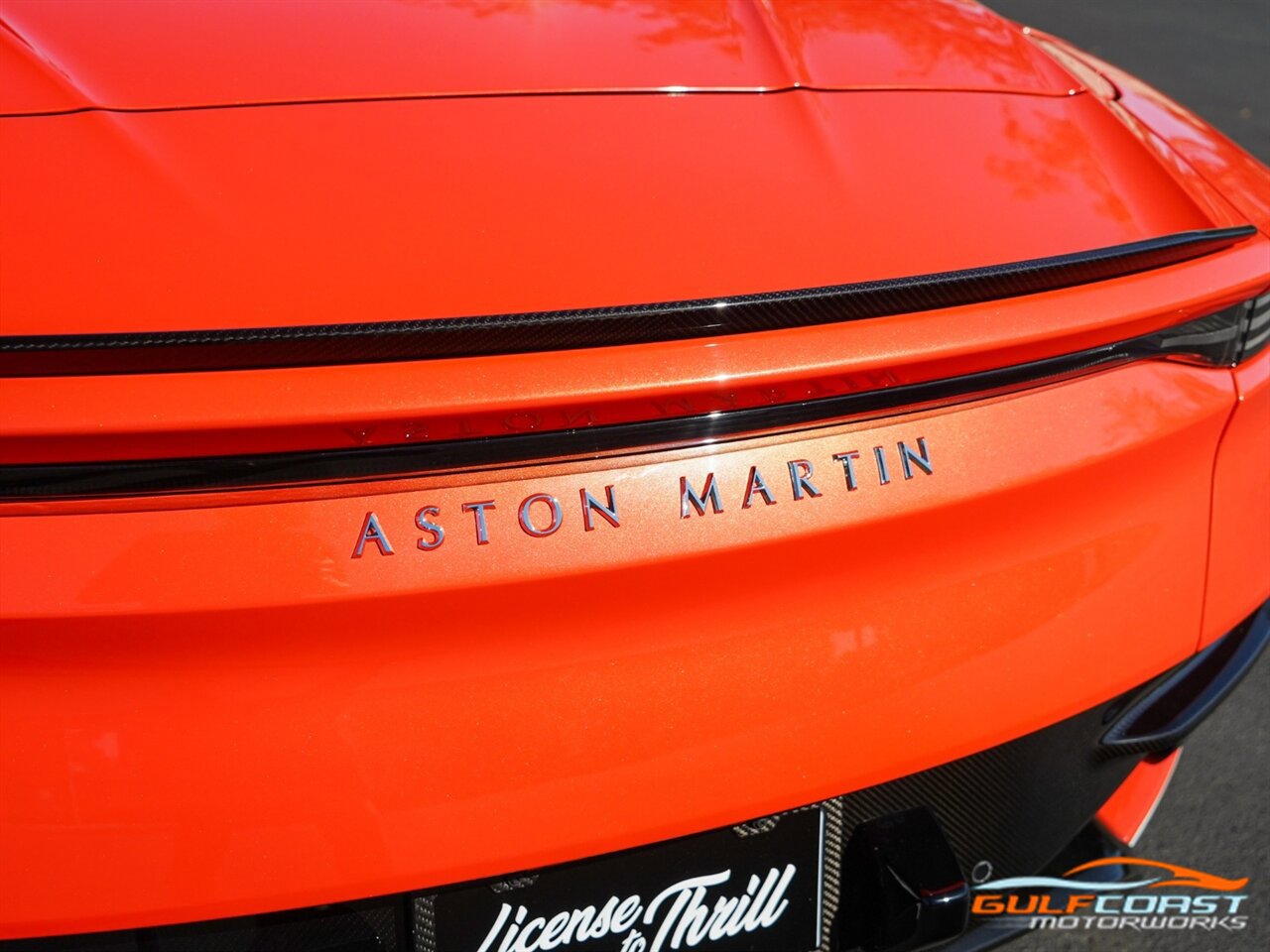 Used 2023 Aston Martin DBS Superleggera Volante RWD image 59