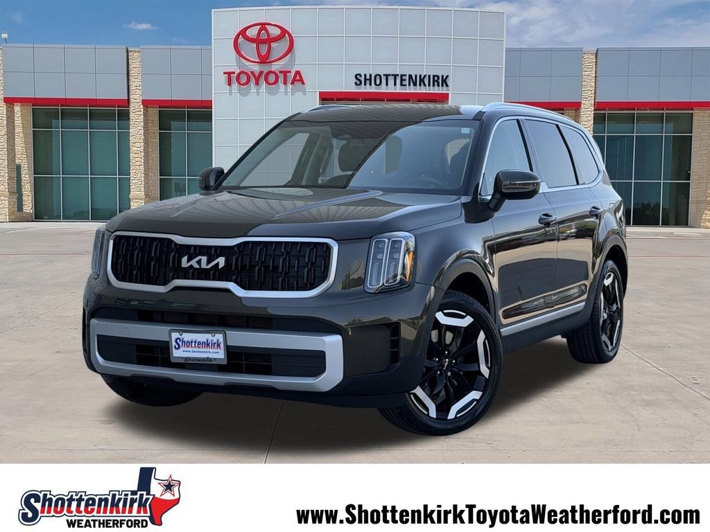 Used 2024 Kia Telluride EX w/ EX Captain's Chair Package FWD image 1