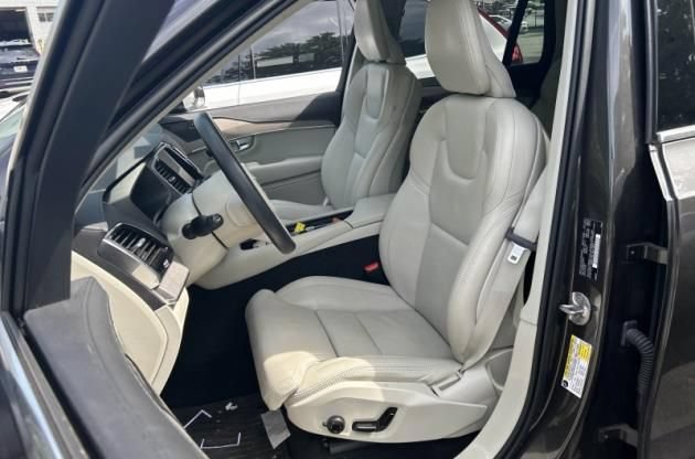 Used 2023 Volvo XC90 B6 Ultimate w/ Protection Package Premier AWD/4WD image 17