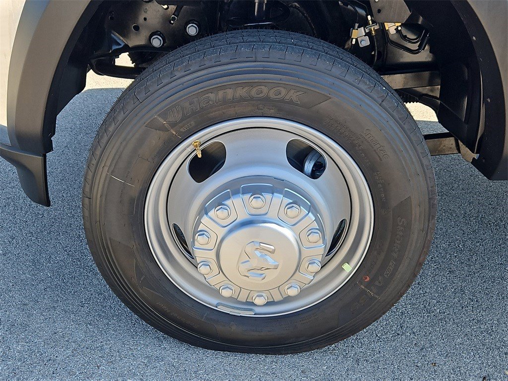 New 2026 RAM 5500 Tradesman w/ Chrome Appearance Group image 13