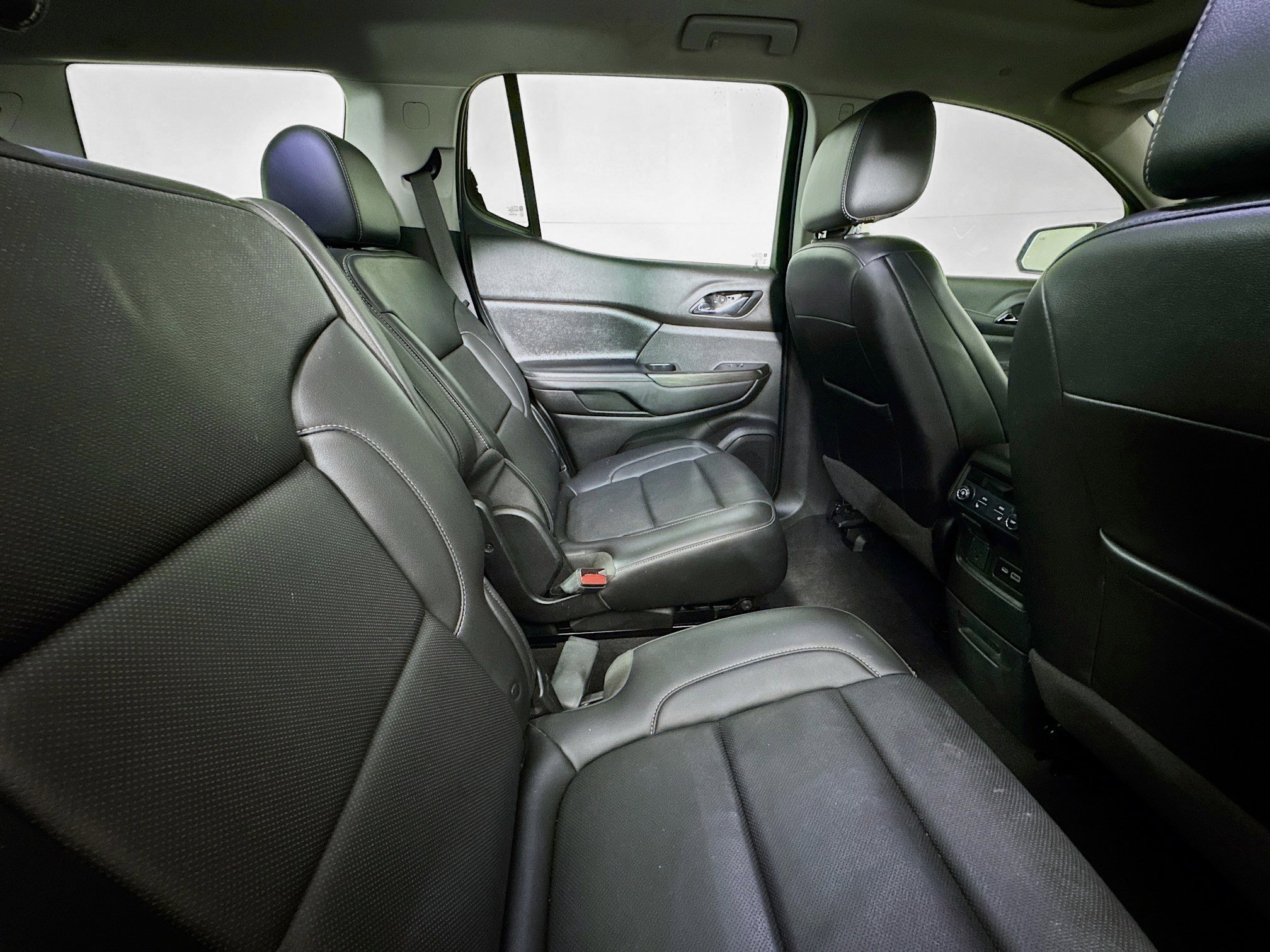 Used 2021 GMC Acadia SLT w/ Elevation Edition image 26