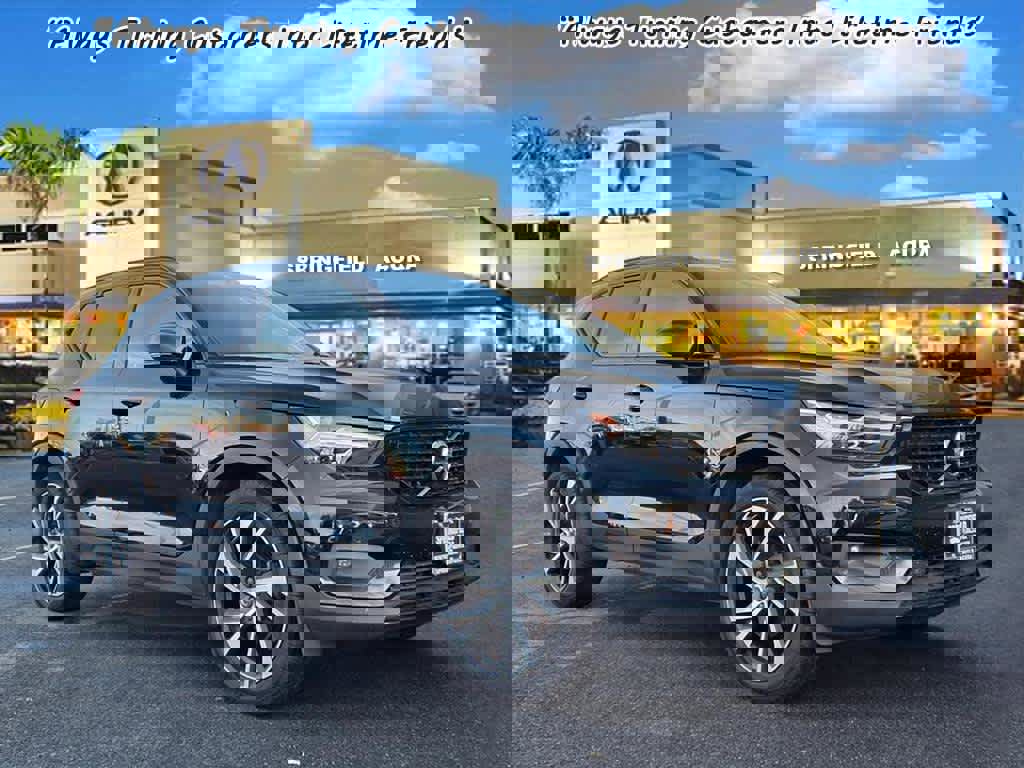 Used 2019 Volvo XC40 T5 R-Design