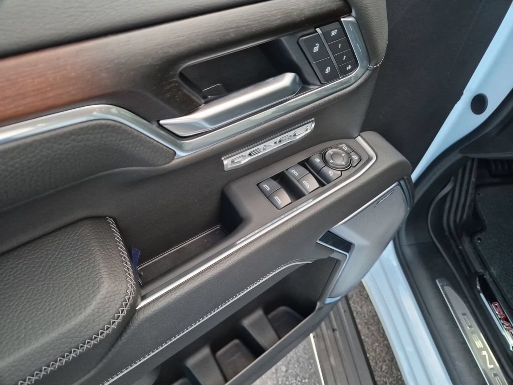 New 2026 GMC Sierra 1500 Denali AWD/4WD image 16