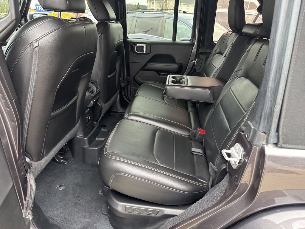 Used 2022 Jeep Wrangler Unlimited Sahara 4xe image 22