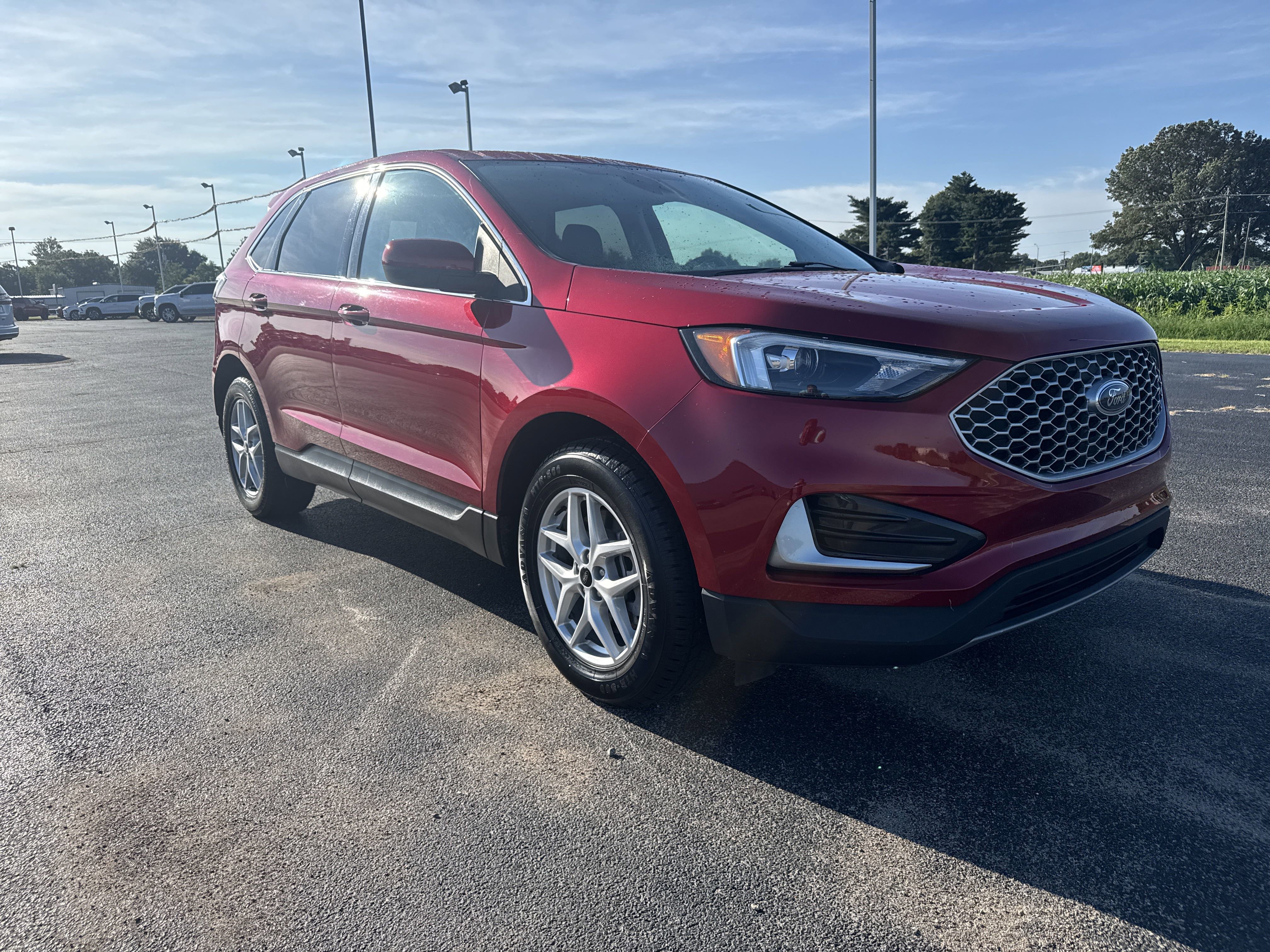 Used 2023 Ford Edge SEL image 7