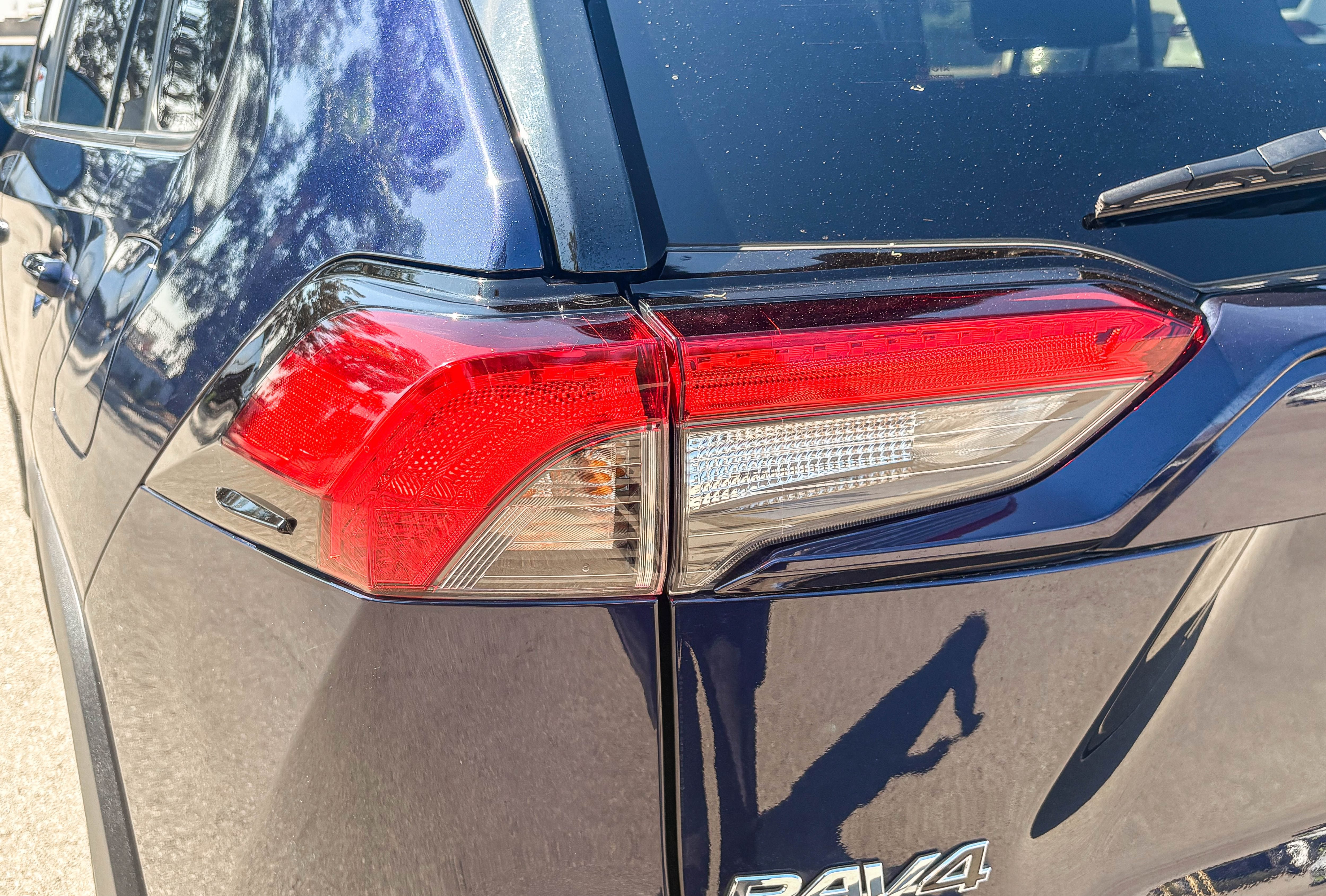 Used 2022 Toyota RAV4 XLE AWD/4WD image 9