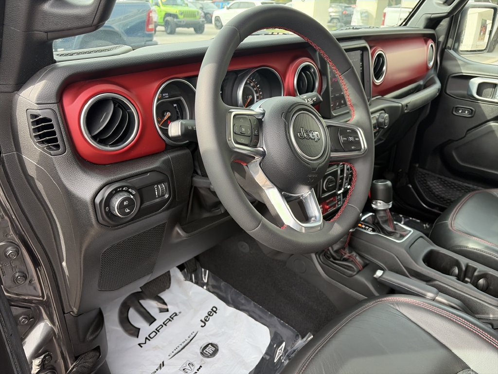 Used 2023 Jeep Gladiator Rubicon AWD/4WD image 10