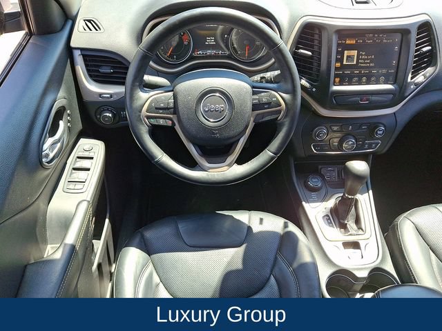 Used 2016 Jeep Cherokee High Altitude w/ Luxury Group AWD/4WD image 3