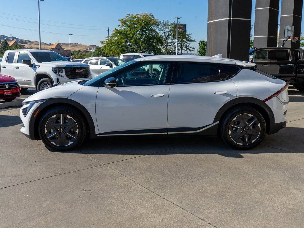 New 2025 Kia EV6 Light w/ Light LR Technology Package image 4