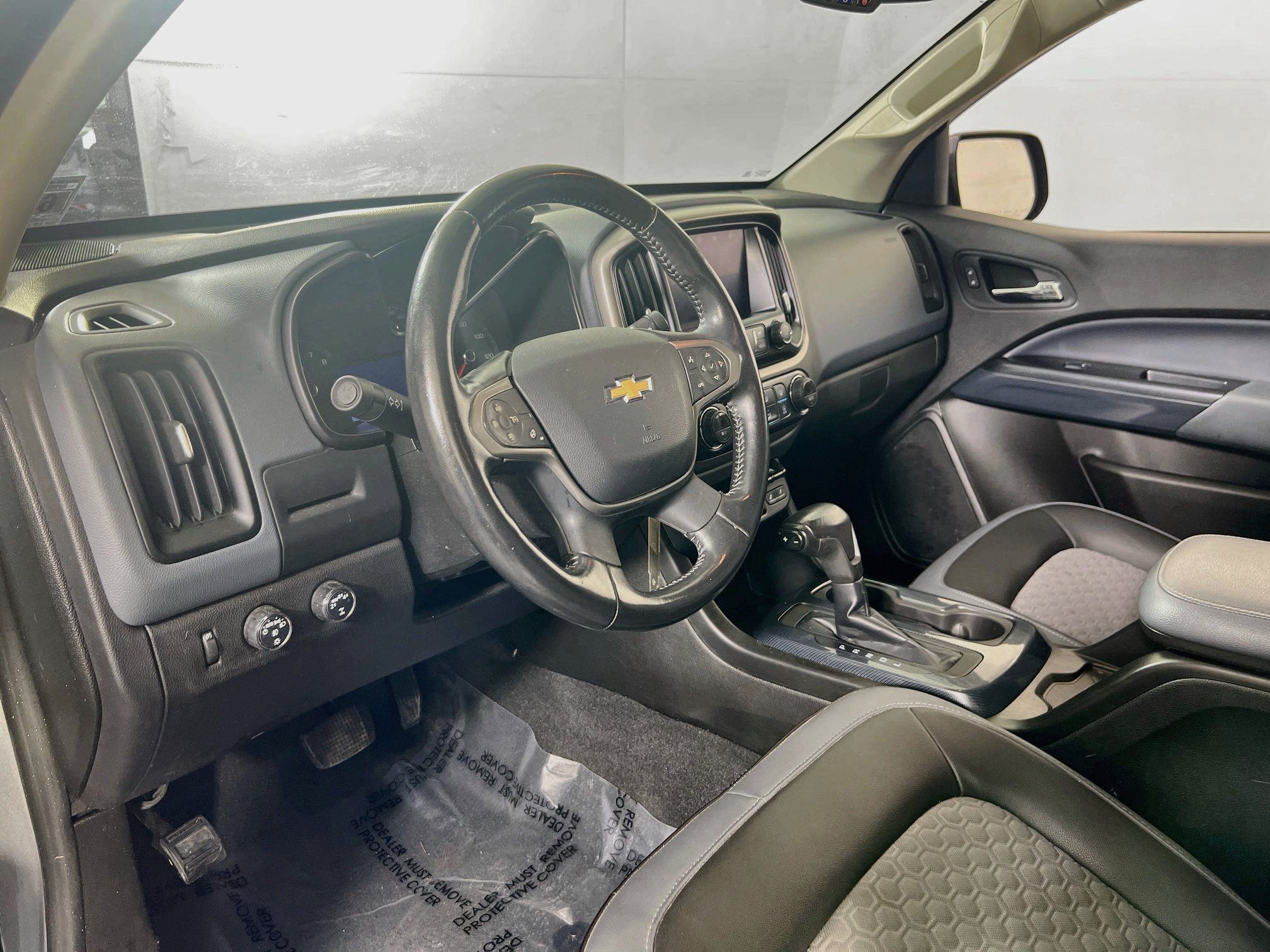 Used 2021 Chevrolet Colorado Z71 AWD/4WD image 9
