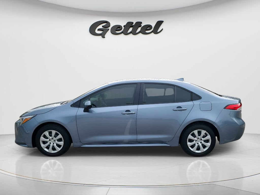Used 2025 Toyota Corolla LE FWD image 8