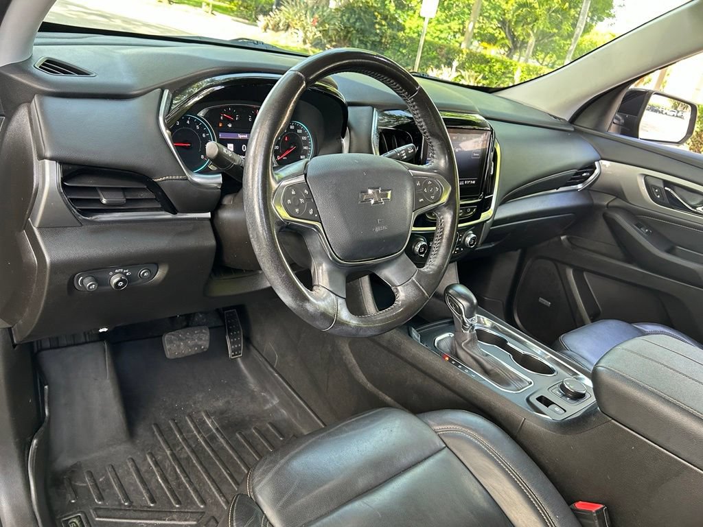 Used 2021 Chevrolet Traverse RS FWD image 18