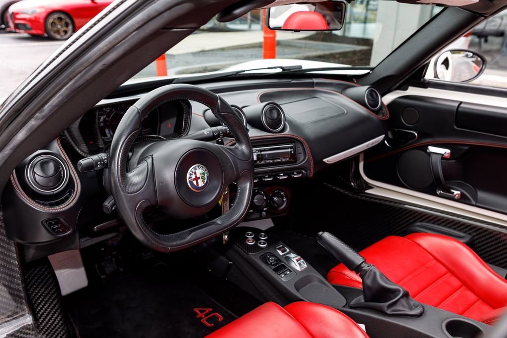Used 2016 Alfa Romeo 4C Spider w/ Convenience Group - Spider RWD image 23