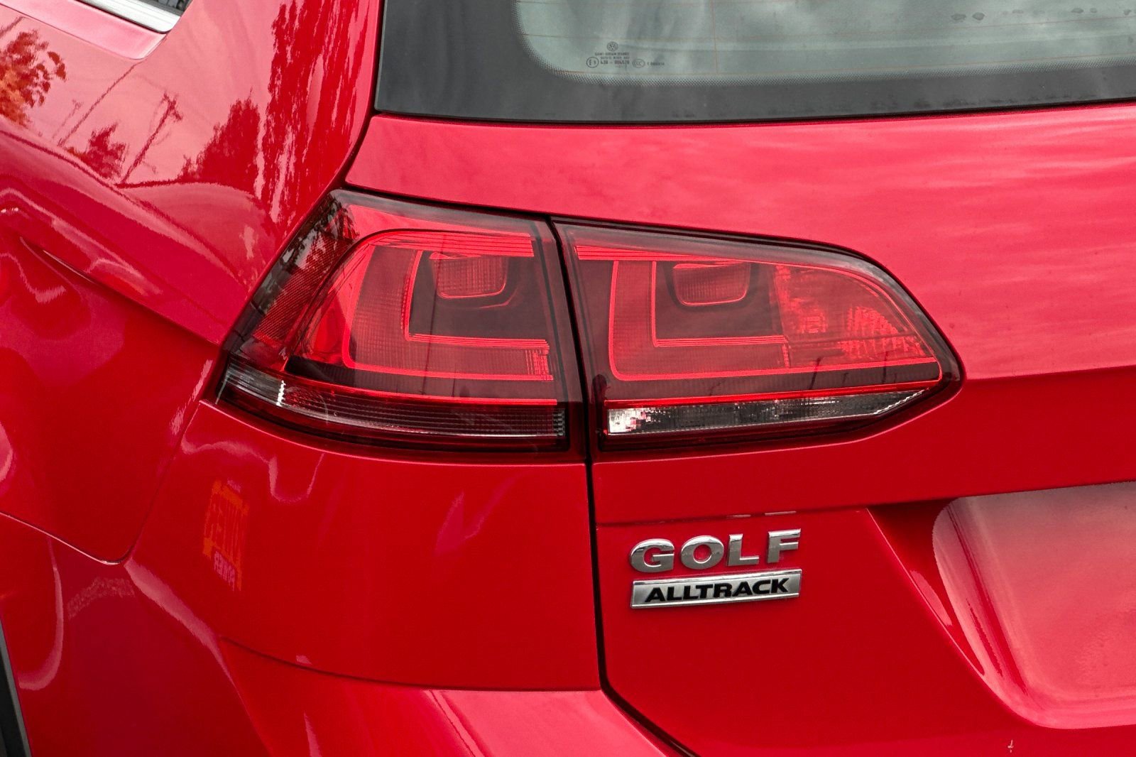 Used 2017 Volkswagen Golf Alltrack S AWD/4WD image 24