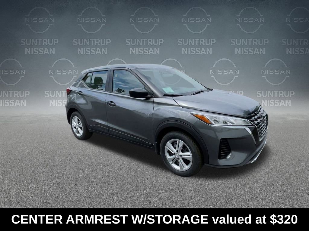 Used 2025 Nissan Kicks Play S image 2