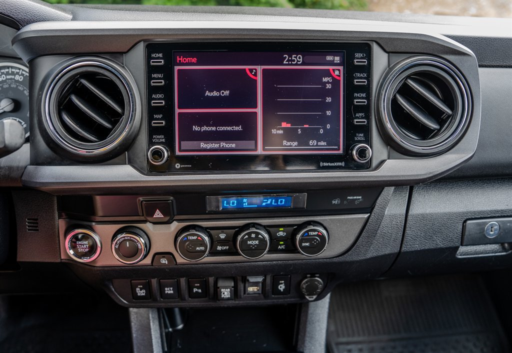 Used 2023 Toyota Tacoma TRD Off-Road w/ Technology Package AWD/4WD image 20
